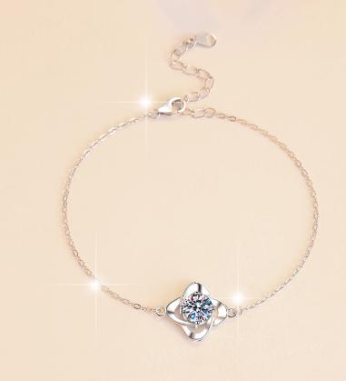 925 Sterling Silver Moissanite Four Petal Flower Link Bracelet
