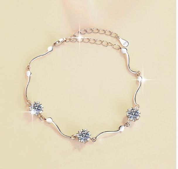 925 Sterling Silver Moissanite Three Flower Wave Bracelet