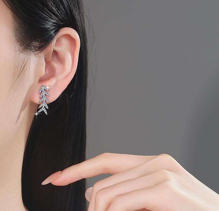Graduated Marquise Leaf Drop Moissanite Earrings in 925 Silver