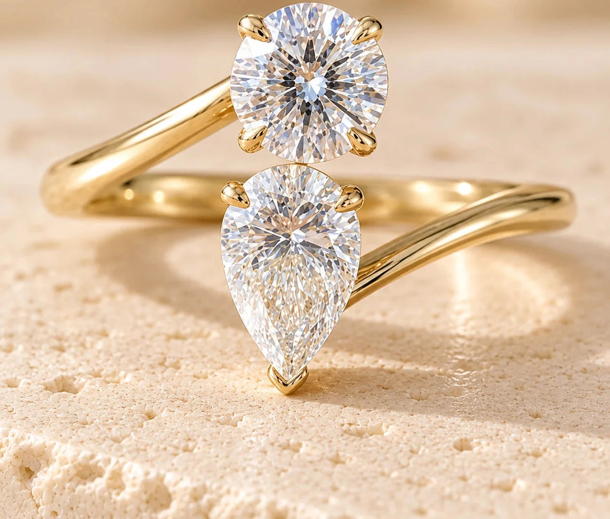 Round Cut VVS Lab Diamond Ring, 18K Gold, IGI Certified