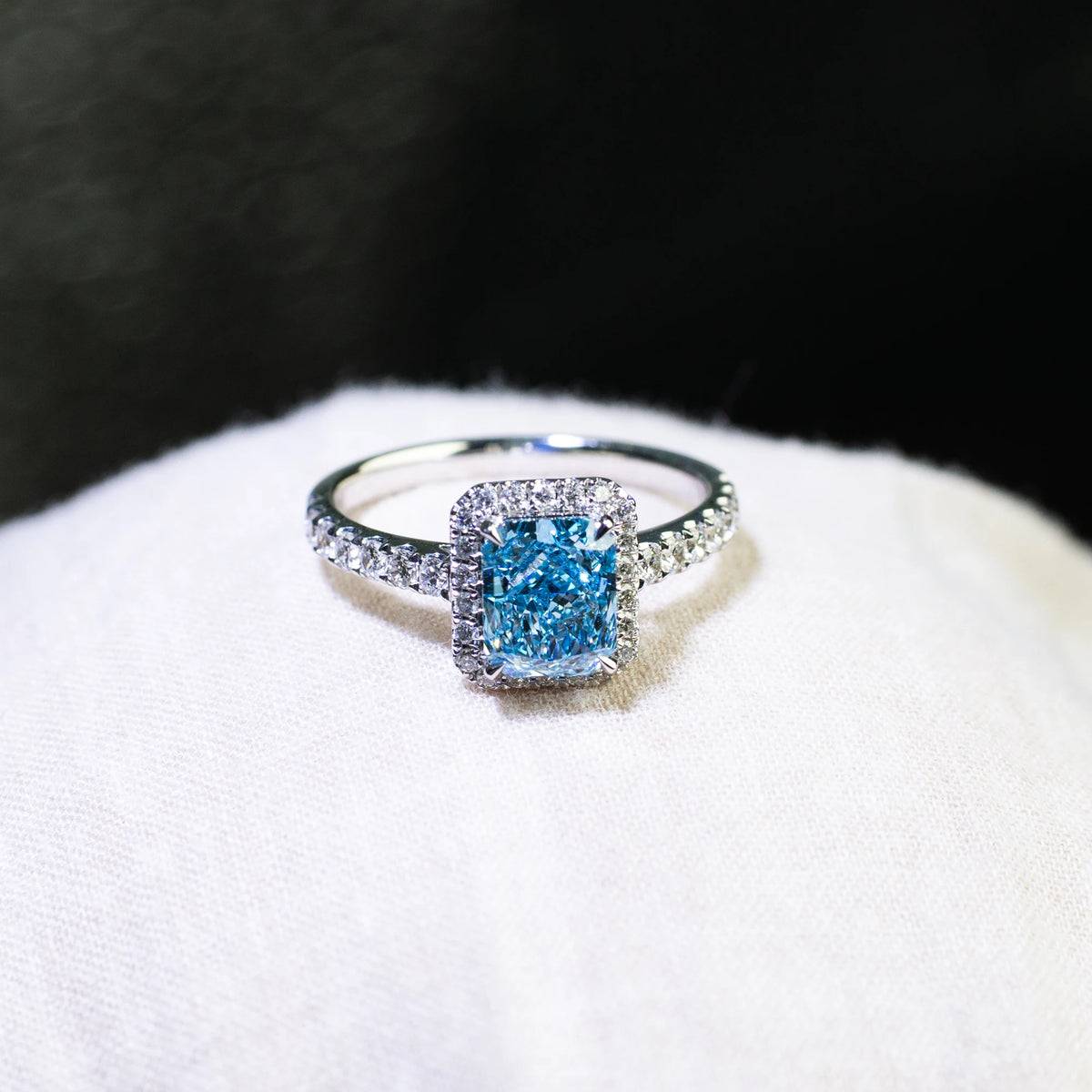 1.9ct Radiant Fancy Lab Grown Diamond Ring, 18K Gold, IGI Certified