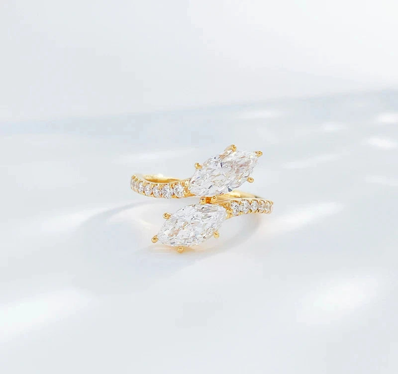 Marquise Cut VVS Lab Diamond Ring, 2.1ct, 18K Gold, IGI Certified