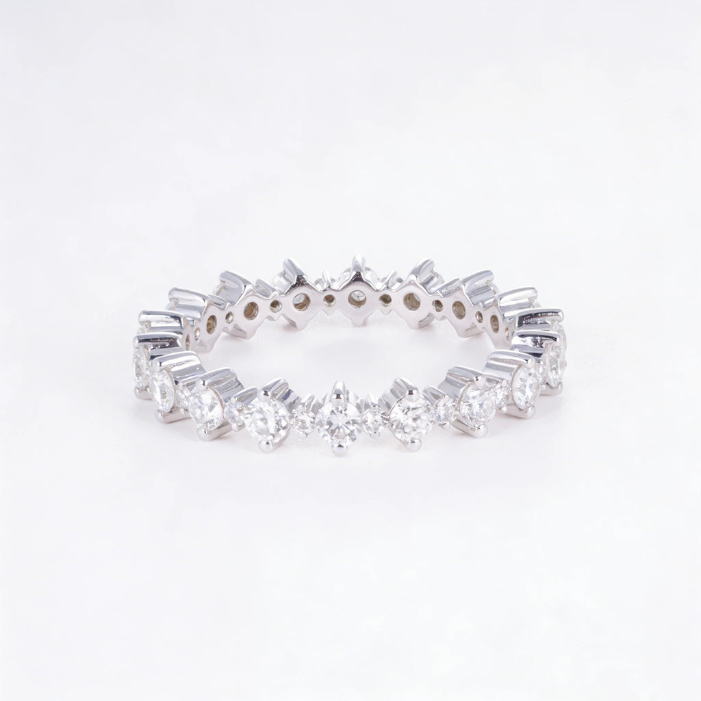 Elegant Design Lab Diamond Ring, 18K Gold, IGI Certified