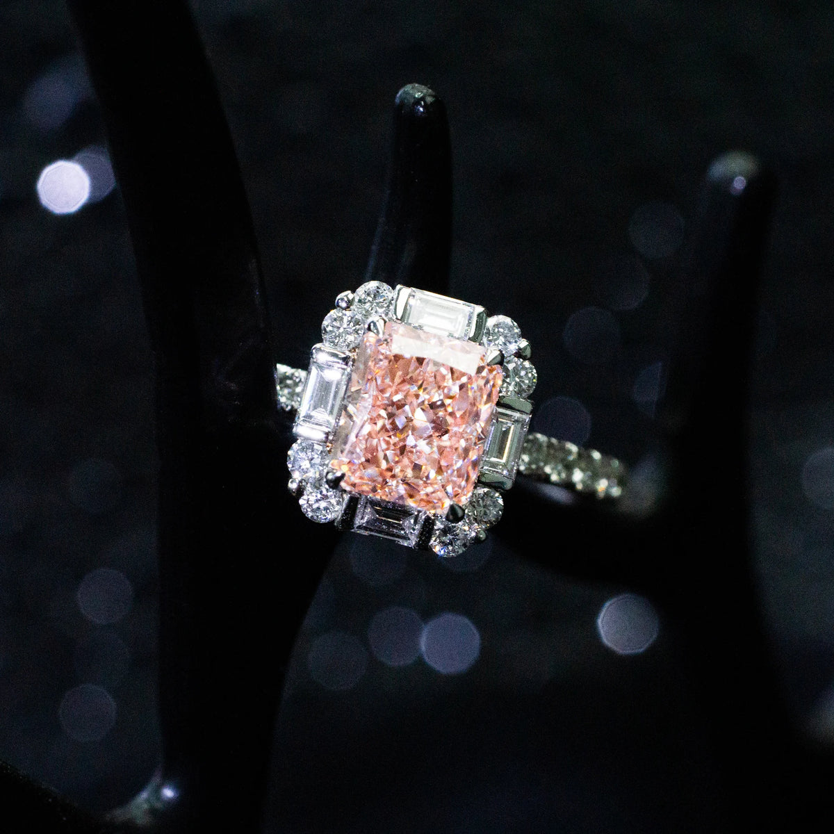 1.84ct Cushion Cut Lab Diamond Ring, 18K Gold, IGI Certified