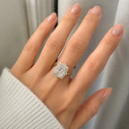 Radiant Cut VVS Lab Diamond Ring, 18K Gold, IGI Certified