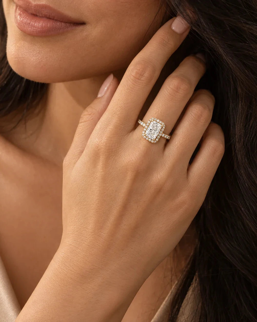 High Quality Cushion Cut Lab Diamond Ring, 18K Gold, IGI Certified