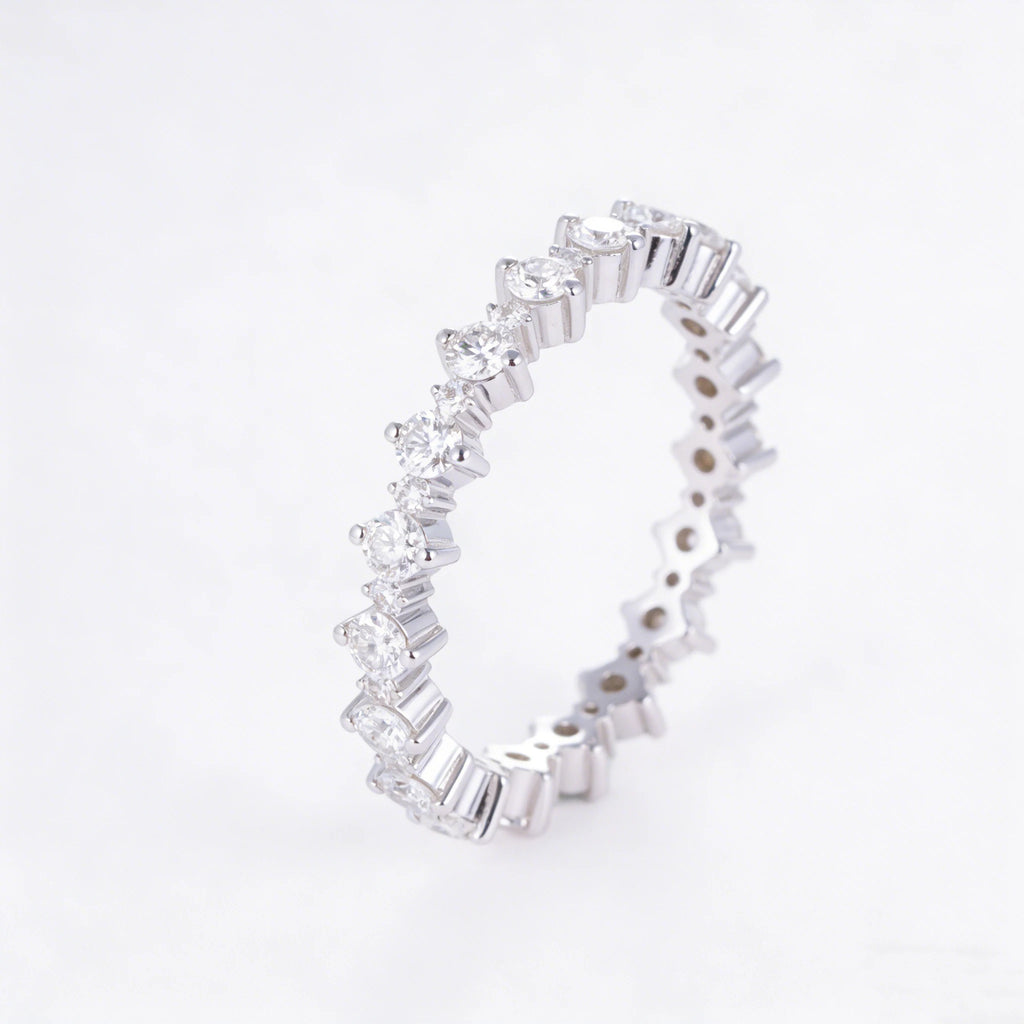 Elegant Design Lab Diamond Ring, 18K Gold, IGI Certified