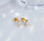 1ct Pear Cut Lab Grown Diamond Stud Earrings, 18K Gold