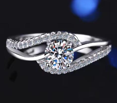 Oval Solitaire Split Shank Moissanite Ring in 925 Sterling Silver