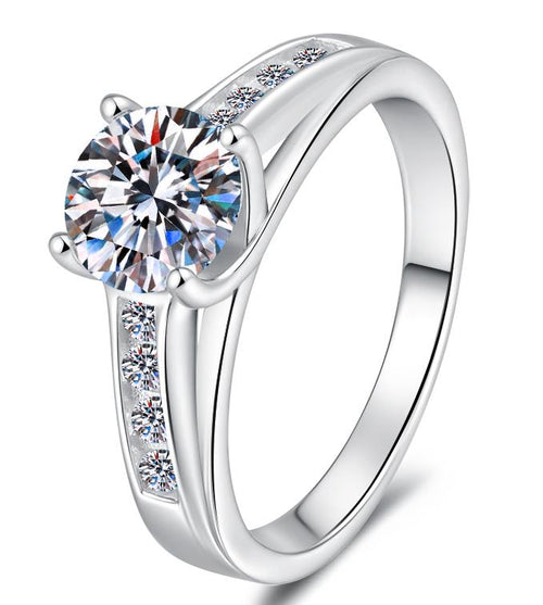 Round Solitaire Split Pavé Band Moissanite Ring in 925 Sterling Silver