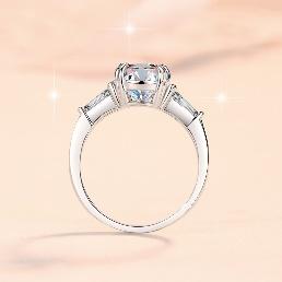 Round Solitaire Baguette Setting Moissanite Ring in 925 Silver