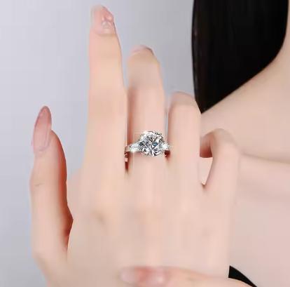 Round Solitaire Baguette Shoulder Moissanite Ring in 925 Silver