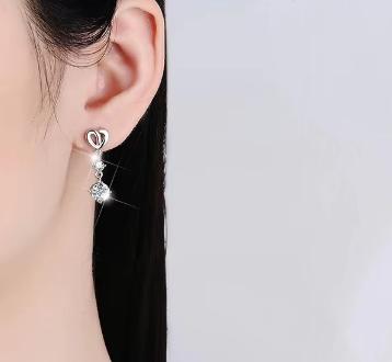 Sterling Silver Moissanite Heart Link Solitaire Drop Earrings, detail view 3