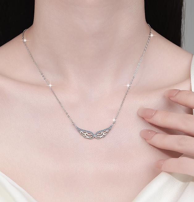 Scalloped Necklace Sterling Silver Moissanite Necklace, Silver-tone
