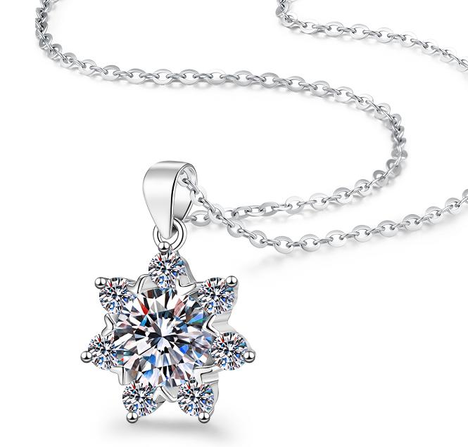 925 Sterling Silver Moissanite Star Flower Pendant