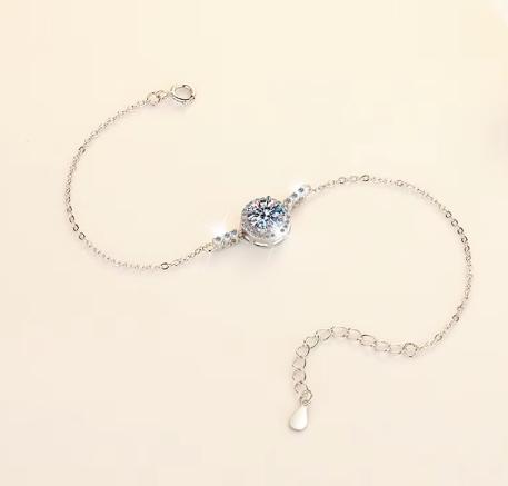 Sterling Silver Moissanite Round Solitaire Chain Bracelet, detail view 2