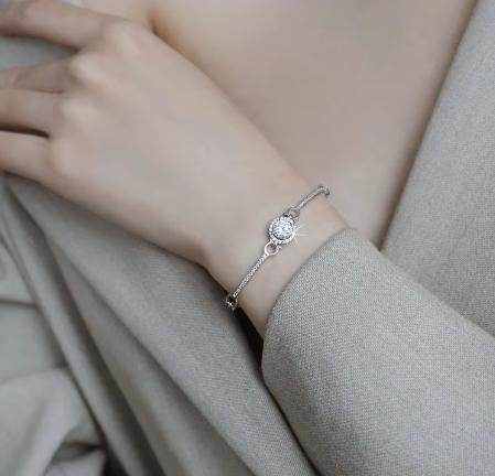 Sterling Silver Moissanite Round Halo Bar Link Bracelet, detail view 3