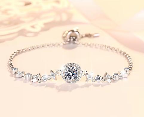 Sterling Silver Moissanite Round Solitaire Pavé Chain Bracelet, detail view 1