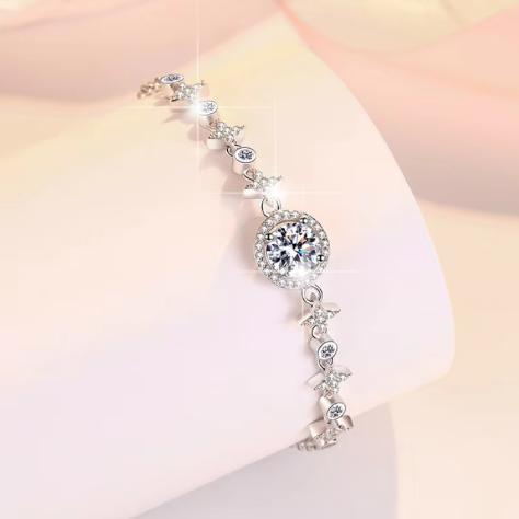 Sterling Silver Moissanite Round Solitaire Pavé Chain Bracelet, detail view 2