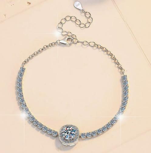 Sterling Silver Moissanite Round Bezel Chain Bracelet, detail view 2