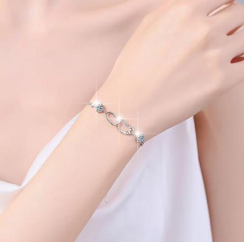 Sterling Silver Moissanite Heart and Flower Link Bracelet, detail view 3