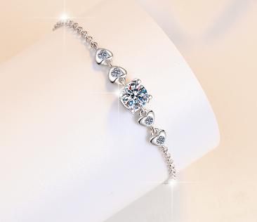 Sterling Silver Moissanite Square Stone Geometric Link Bracelet, detail view 2