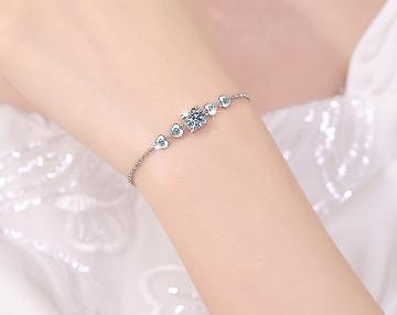 Sterling Silver Moissanite Square Stone Geometric Link Bracelet, detail view 3