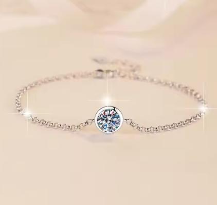 925 Sterling Silver Moissanite Round Bezel Solitaire Bracelet