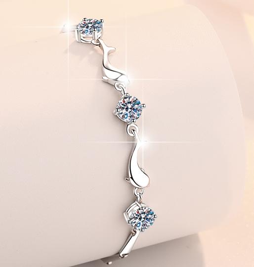 Sterling Silver Moissanite Three Flower Marquise Link Bracelet, detail view 2