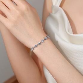 Sterling Silver Moissanite Square Halo Tennis Bracelet, detail view 3