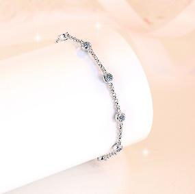 Sterling Silver Moissanite Round Stone Chain Bracelet, detail view 2